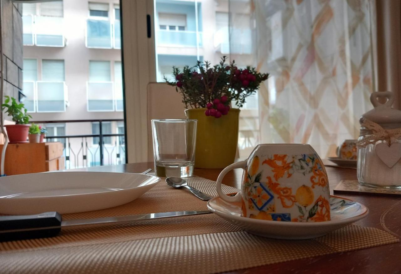 Bed and Breakfast La Valigia Sul Letto CTA Exterior foto